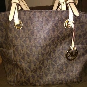 Michael kors purse